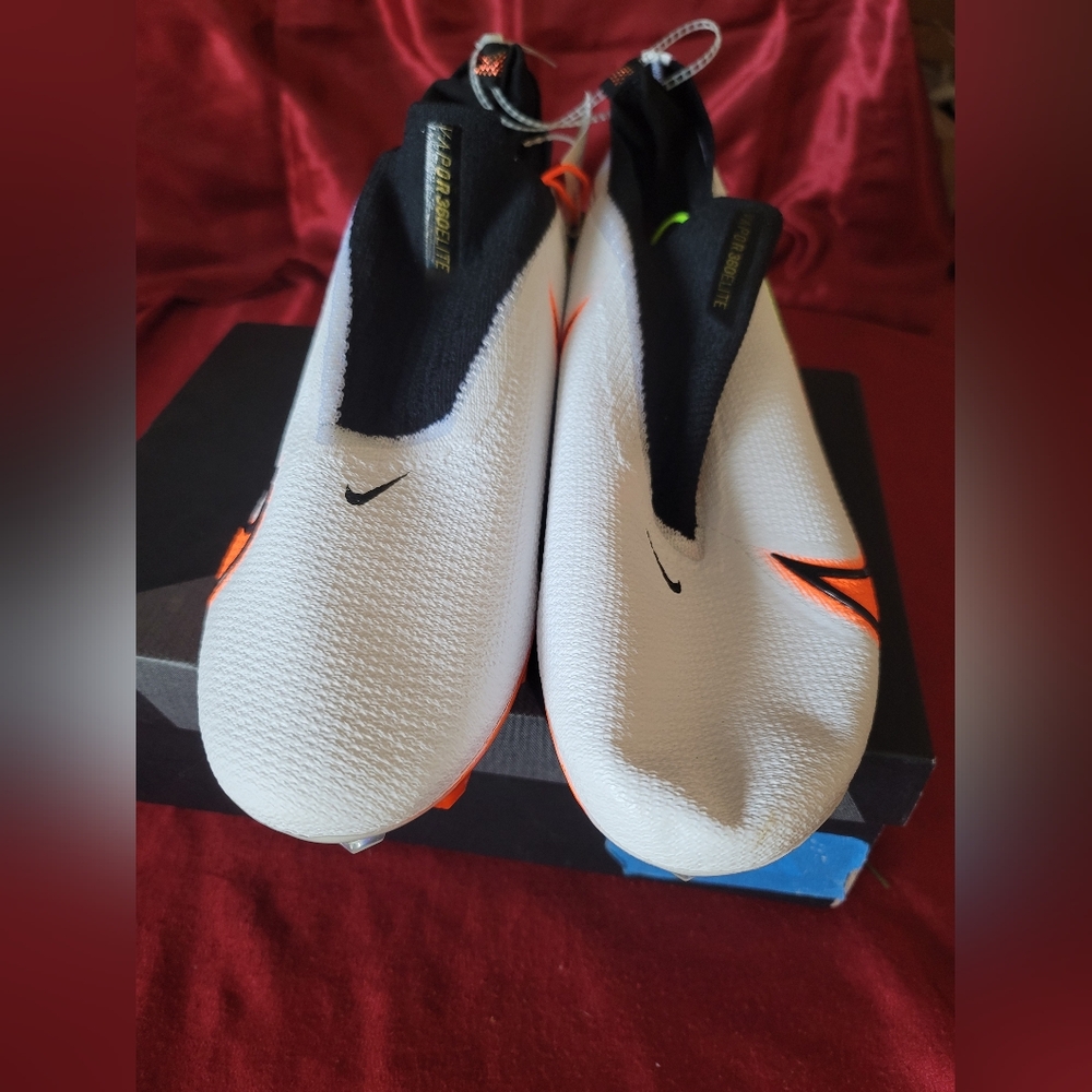 Nike Vapor  360 elite  white orange black Size 14New no signs of wear. Box not
